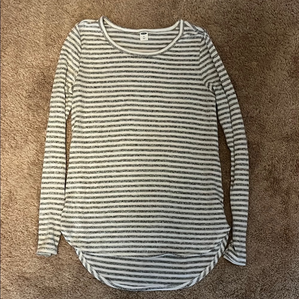 Old Navy Gray and White Striped Long Sleeve Tee